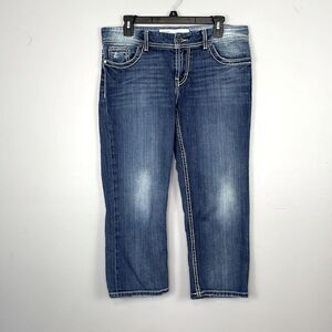 BKE Women’s Mid Rise Dakota Albee Crop Jeans. Size 29.